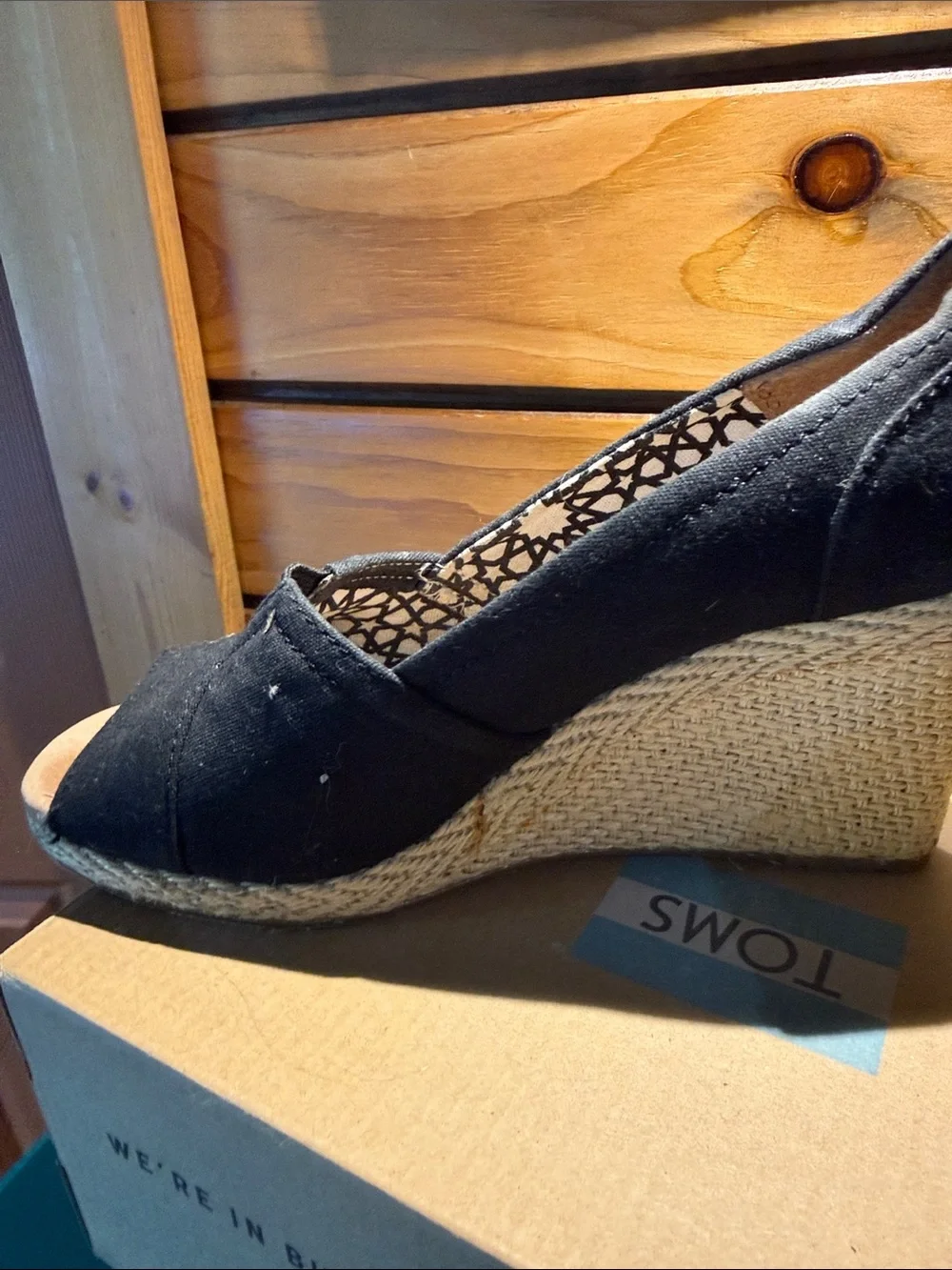 Toms black canvas